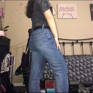 Boyfriend Mid-Rise Jeans!